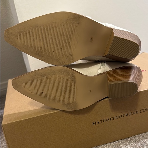 Coconuts by Matisse Cream Western Heeled Boots - Picture 6 of 7